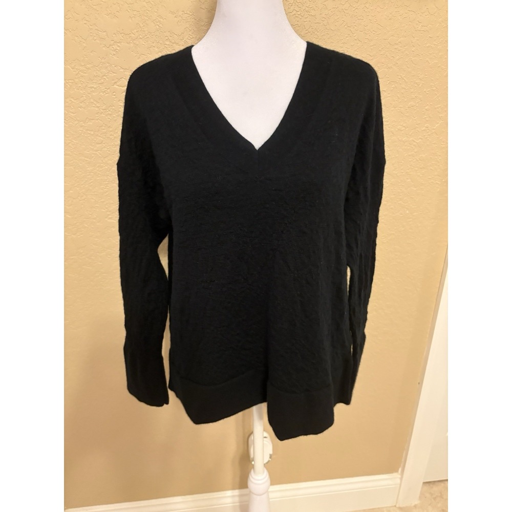 Banana Republic‎ Women's Textured Wool V Neck Long Sleeve Sweater, Large, Black